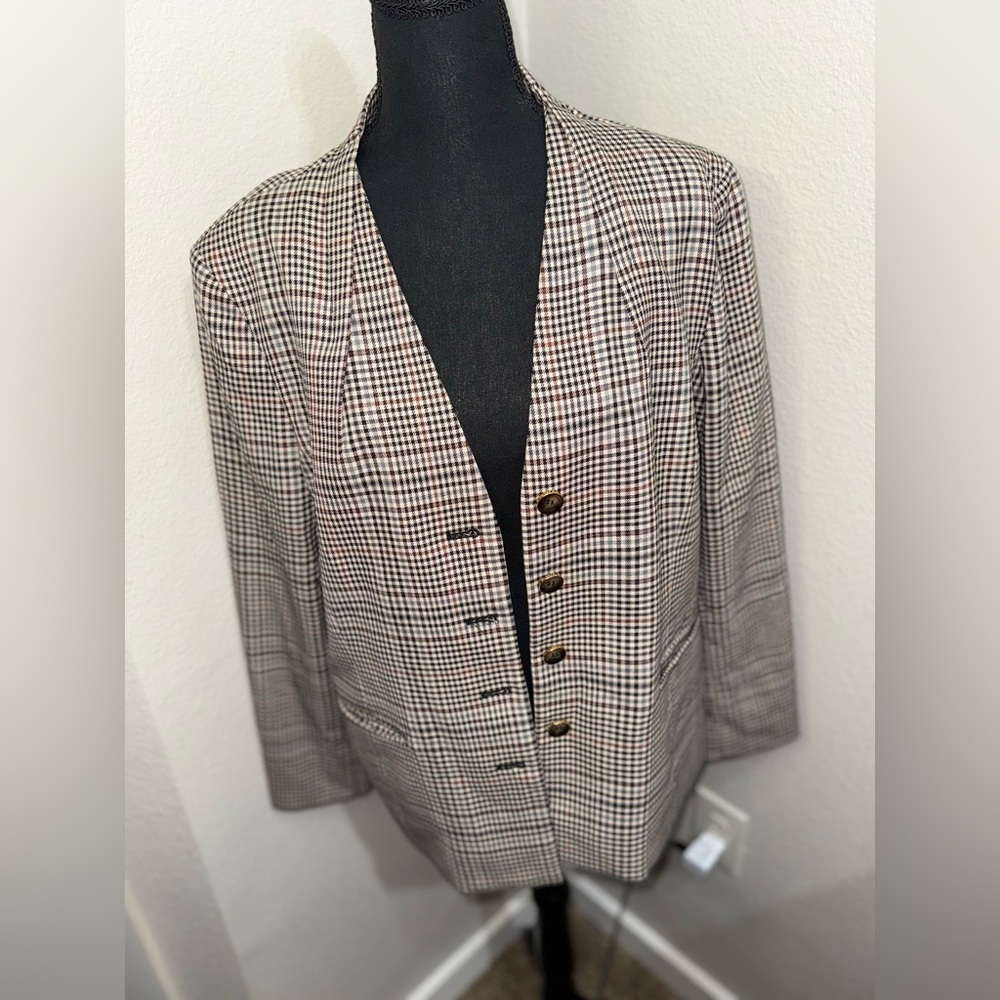 Tahari Auther S Levine School girl Women's Brown/ Tan Plaid Blazer- Size 16
